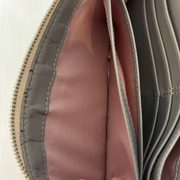 Coach Leather Wallet Wristlet in Off White & Silver - Picture 11 of 12